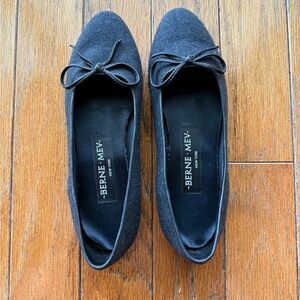 BERNE MEV NEW YORK  Women’s Charcoal Gray Ballet Flats with Bow